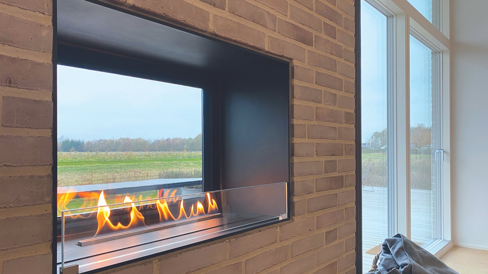 MONTREAL -INTERIOR AND EXTERIOR FIREPLACE