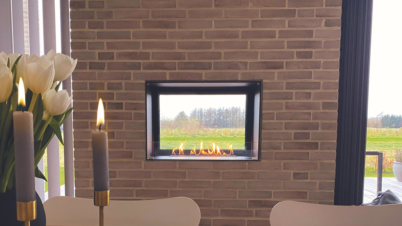 MONTREAL -INTERIOR AND EXTERIOR FIREPLACE