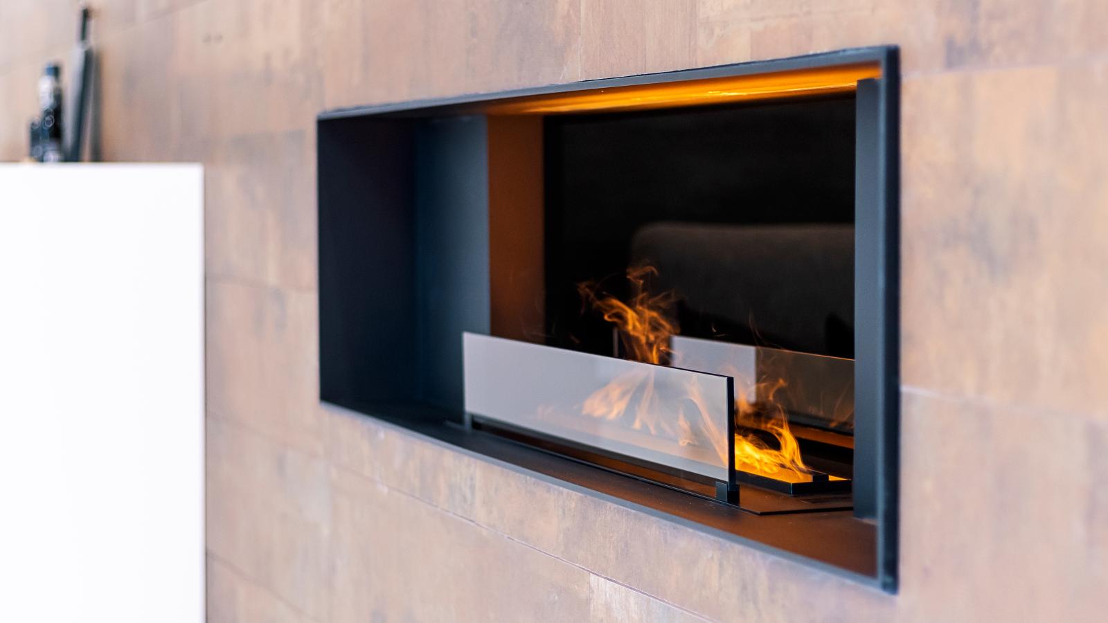 MONTREAL -PANORAMA  FIREPLACE